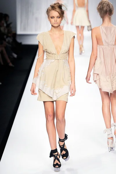 Look 21